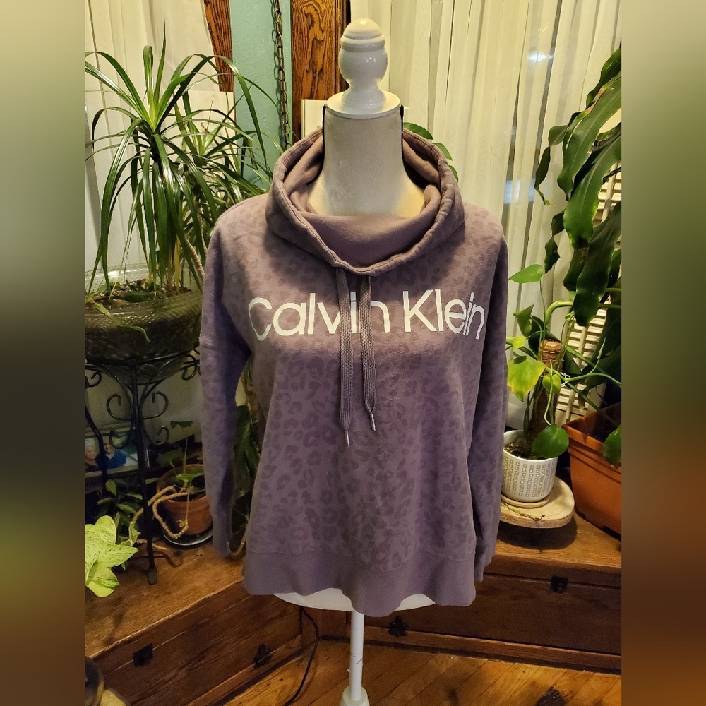 Calvin Klein sweatshirt